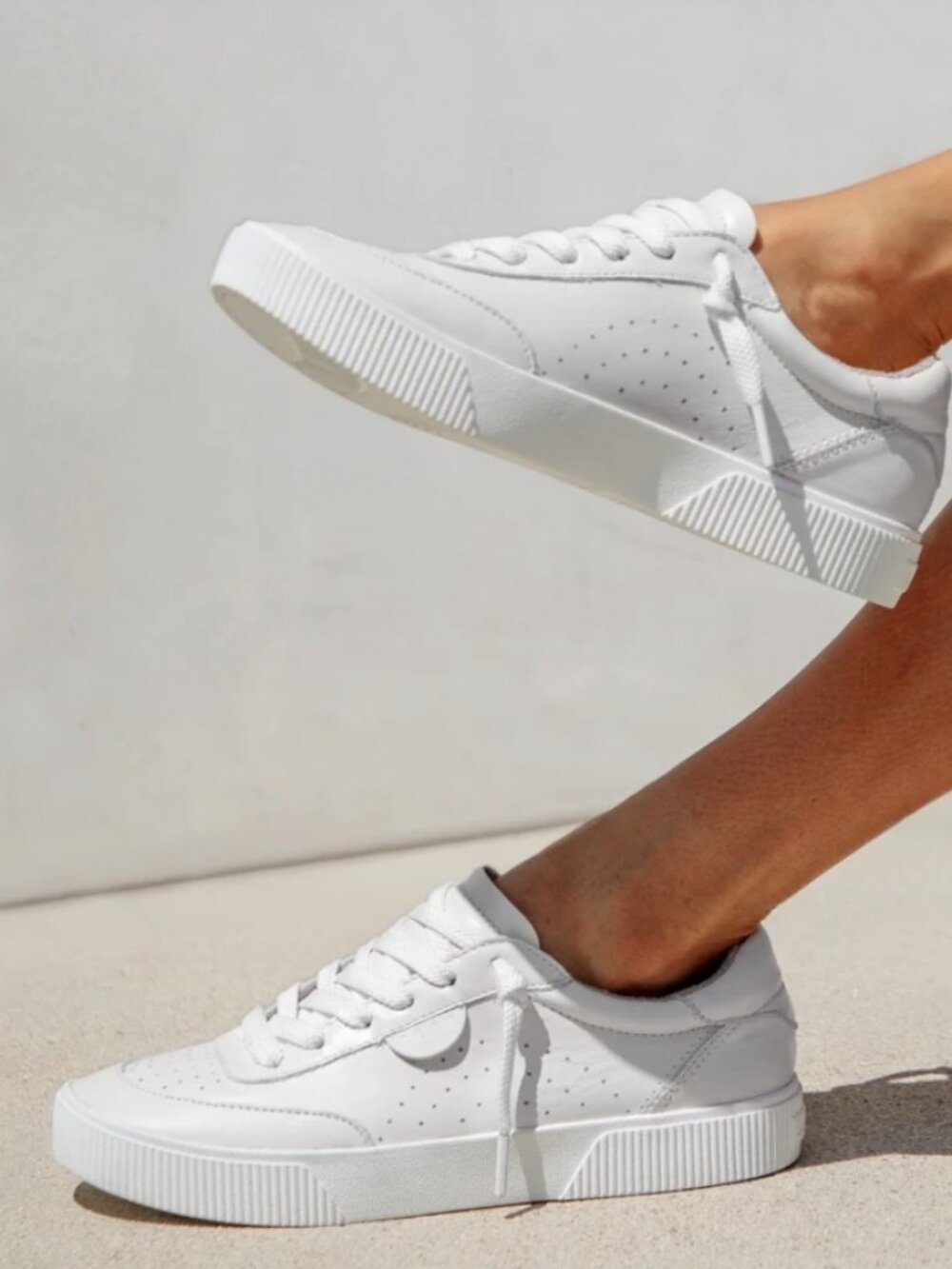 Reef Lay Day Seas White Leather Shoes Size 6.5 Womens Lace Up Sneaker Coastal